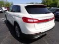 2016 Lincoln MKX Reserve AWD Photo 4