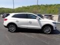 2016 Lincoln MKX Reserve AWD Photo 8