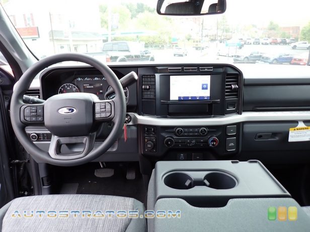 2023 Ford F250 Super Duty XLT Crew Cab 4x4 7.3 Liter OHV 16-Valve VVT V8 10 Speed Automatic