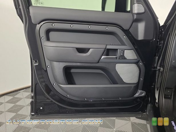 2024 Land Rover Defender 130 X-Dynamic SE 3.0 Liter Turbocharged DOHC 24-Valve VVT Inline 6 Cylinder 8 Speed Automatic