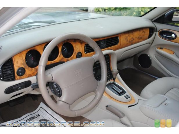 2001 Jaguar XJ XJ8 L 4.0 Liter DOHC 32 Valve V8 5 Speed Automatic