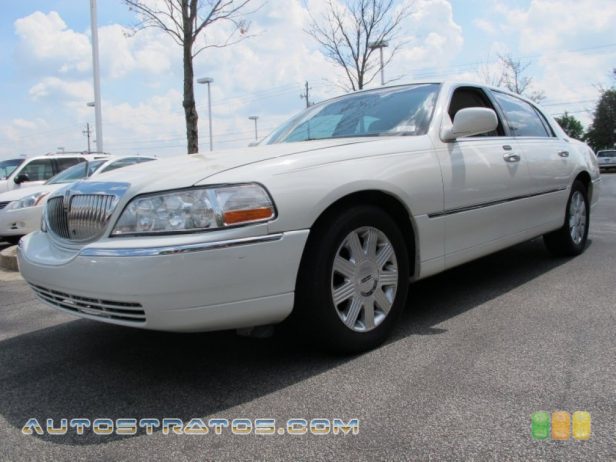 2005 Lincoln Town Car Signature 4.6 Liter SOHC 16-Valve V8 4 Speed Automatic