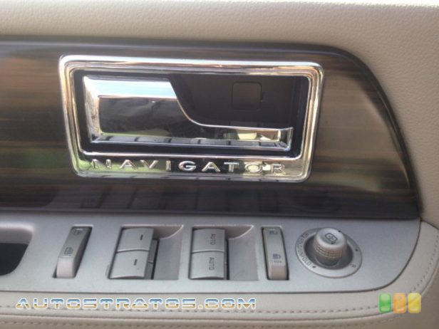 2007 Lincoln Navigator Ultimate 4x4 5.4 Liter SOHC 24-Valve VVT V8 6 Speed Automatic