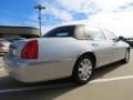2004 Lincoln Town Car Ultimate Photo 3