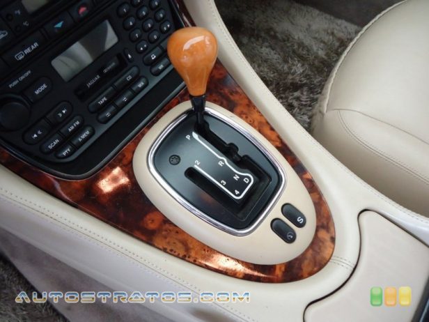 1998 Jaguar XJ Vanden Plas 4.0 Liter DOHC 32-Valve V8 5 Speed Automatic
