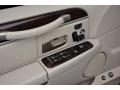 2006 Lincoln Town Car Signature Limited Photo 20
