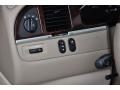 2006 Lincoln Town Car Signature Limited Photo 21