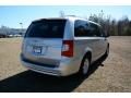 2011 Chrysler Town & Country Touring Photo 5