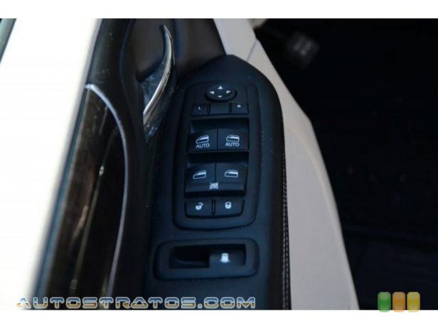 2011 Chrysler Town & Country Touring 3.6 Liter DOHC 24-Valve VVT Pentastar V6 6 Speed Automatic