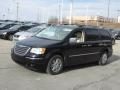 2010 Chrysler Town & Country Limited Photo 4