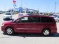 2013 Chrysler Town & Country Touring Photo 7
