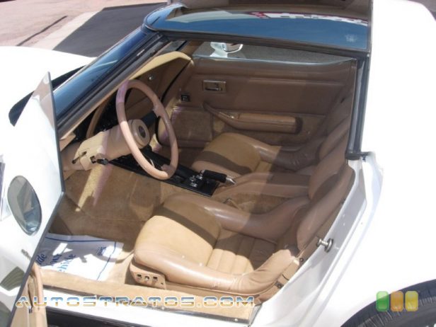 1982 Chevrolet Corvette Coupe 350 cid OHV 16-Valve V8 4 Speed Automatic