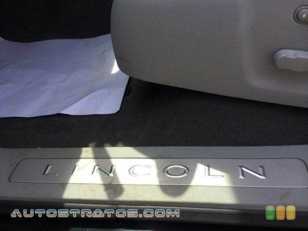 2006 Lincoln Navigator Luxury 4x4 5.4 Liter SOHC 24-Valve VVT V8 6 Speed Automatic