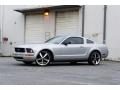 2007 Ford Mustang V6 Deluxe Coupe Photo 2