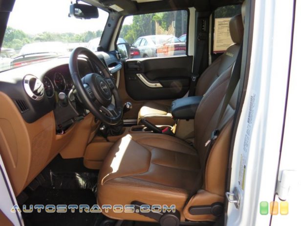2013 Jeep Wrangler Unlimited Sahara 4x4 3.6 Liter DOHC 24-Valve VVT Pentastar V6 6 Speed Manual
