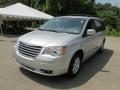 2010 Chrysler Town & Country Touring Photo 17