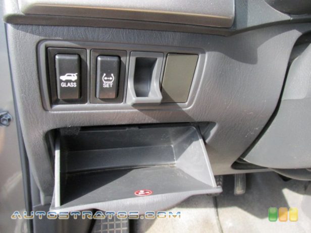 2008 Pontiac Vibe  1.8 Liter DOHC 16-Valve VVT 4 Cylinder 5 Speed Manual