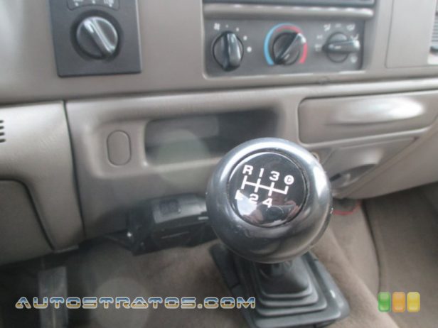 2002 Ford F350 Super Duty Lariat Crew Cab 4x4 Dually 7.3 Liter OHV 16V Power Stroke Turbo Diesel V8 6 Speed Manual