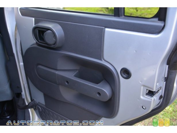 2007 Jeep Wrangler Unlimited Sahara 4x4 3.8 Liter OHV 12-Valve V6 6 Speed Manual