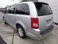 2009 Chrysler Town & Country Touring Photo 3